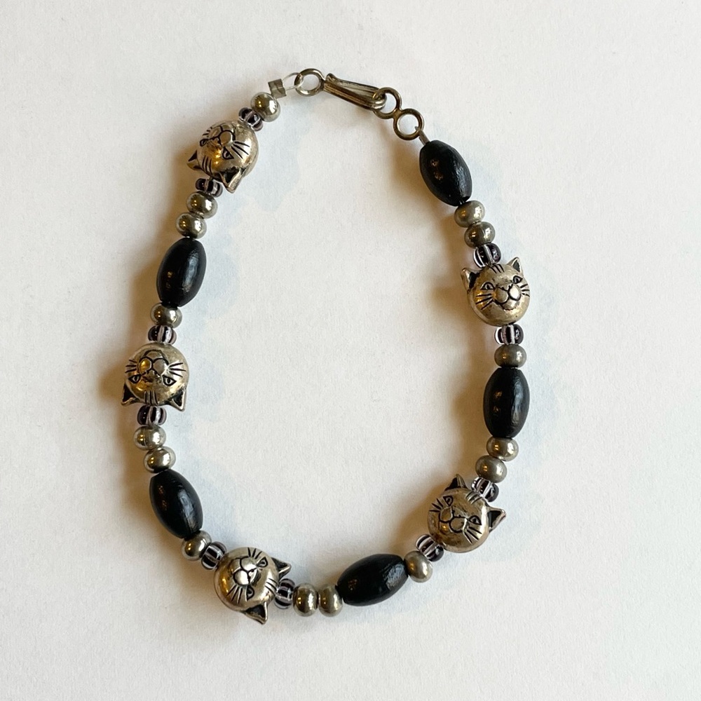 Cat bracelet - handcrafted, beaded. - Picture 3 of 8